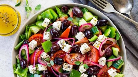 Як приготувати грецький салат?