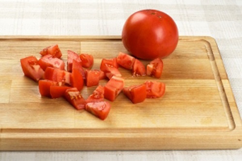 Нарежьте помидоры. Классический рецепт как приготовить греческий салат