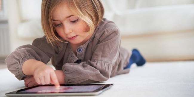 Почему стоит давать ребенку планшет или смартфон?