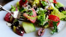 Как просто приготовить греческий салат