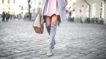 20 стильных способов носить замшевые сапоги ботфорты