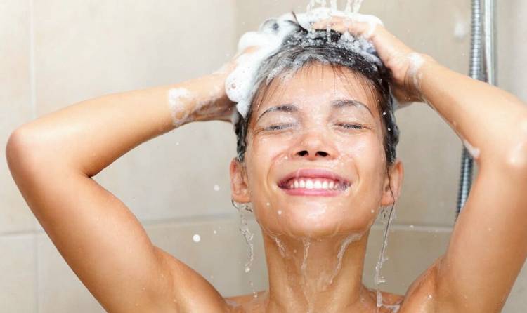Как правильно мыть голову: 10 ошибок личной гигиены