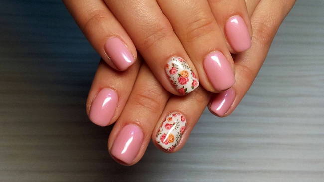 Весенний дизайн ногтей в розовом цвете