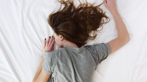 Влияет ли постельное белье на сон? Критерии выбора постельного белья