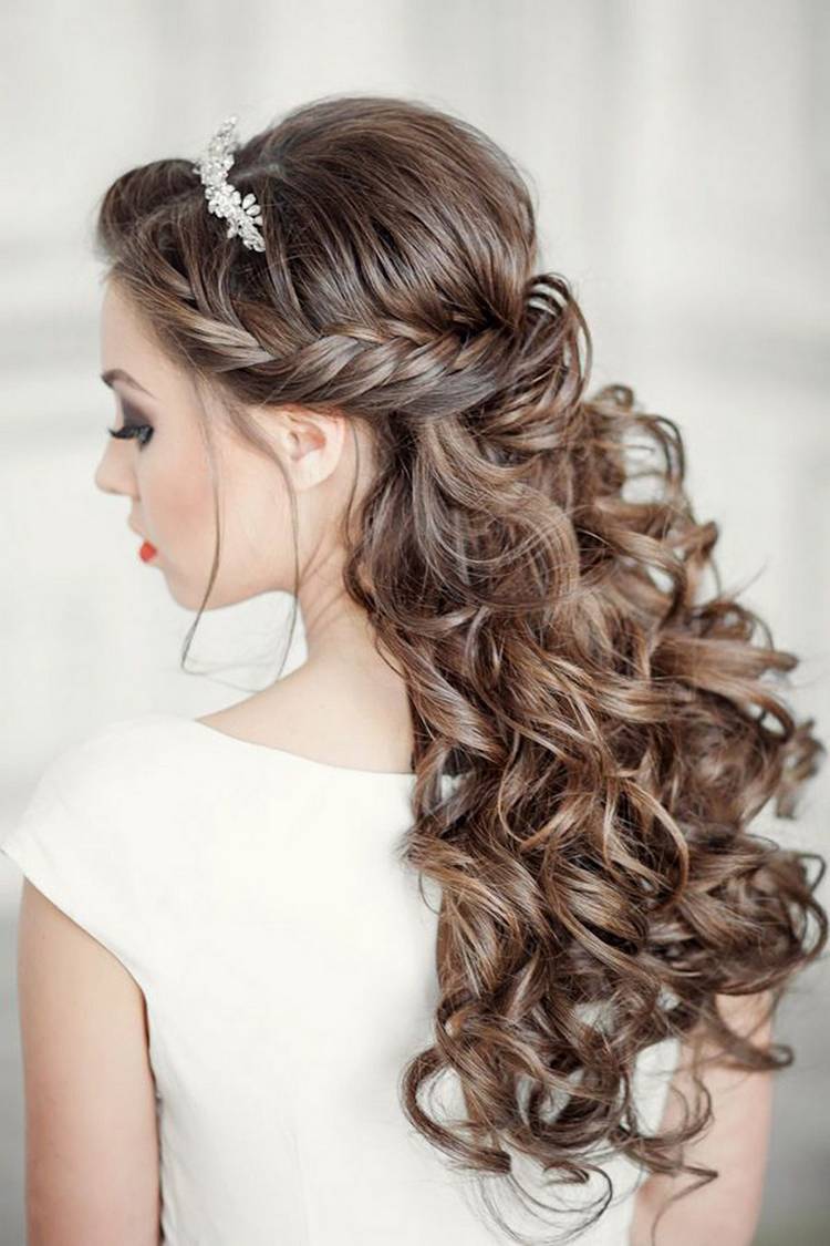 JamAdvice_com_ua_wedding-hairstyles-for-long-hair-with-braids-5