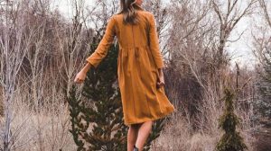 С чем сочетать платье зимой: стилист поделилась советами