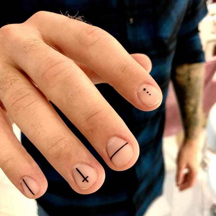 Геометрические рисунки на ногтях в мужском маникюре