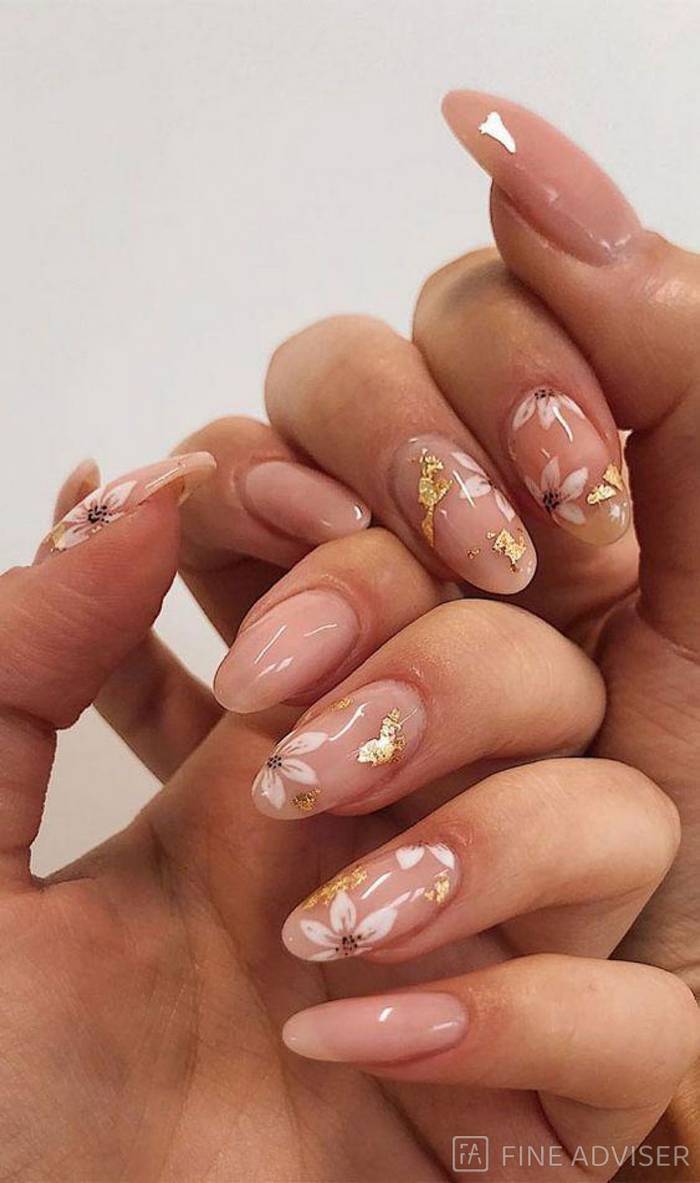 Ногти с цветами