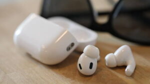 AirPods Pro 2: особливості найтехнологічніших навушників від Apple