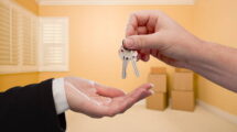 Чи можна зняти квартиру без присутності власника