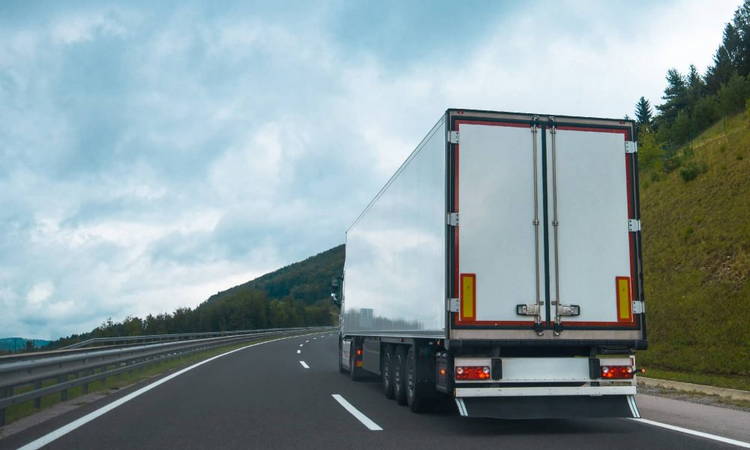 Що варто знати про міжнародні перевезення вантажів автомобільним транспортом? Ра Транс допомагає в цьому розібратися
