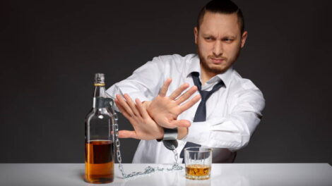Як допомогти алкоголіку відмовитися від вживання