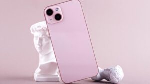 Погружение в мир Apple: обзор iPhone 15