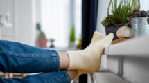 Як прибрати неприємний запах із взуття швидко та ефективно