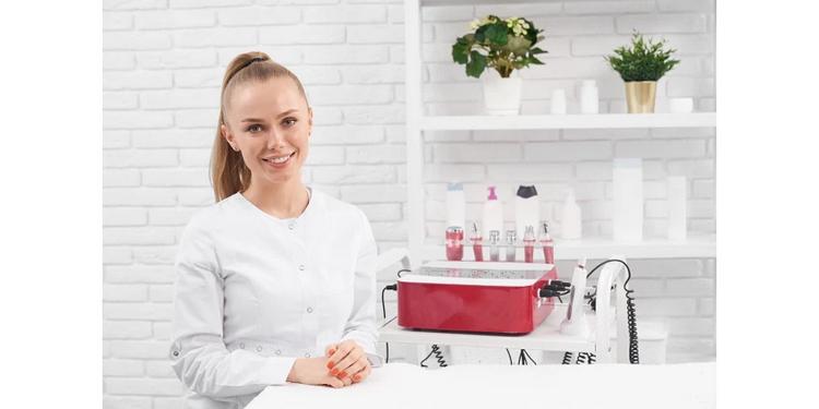 Аппаратная косметология без мифов: как работают современные аппараты и почему им доверяют профессионалы