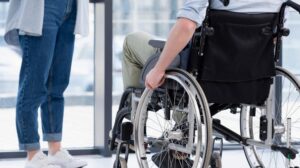 Путь к автономии: полное руководство по подбору реабилитационного оборудования для ветеранов