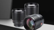 Три объектива Viltrox AF 85mm f/1.8 II FE на студийном фоне с металлической оправой, резьбой светофильтра 72 мм и красным шильдиком DF RBW.